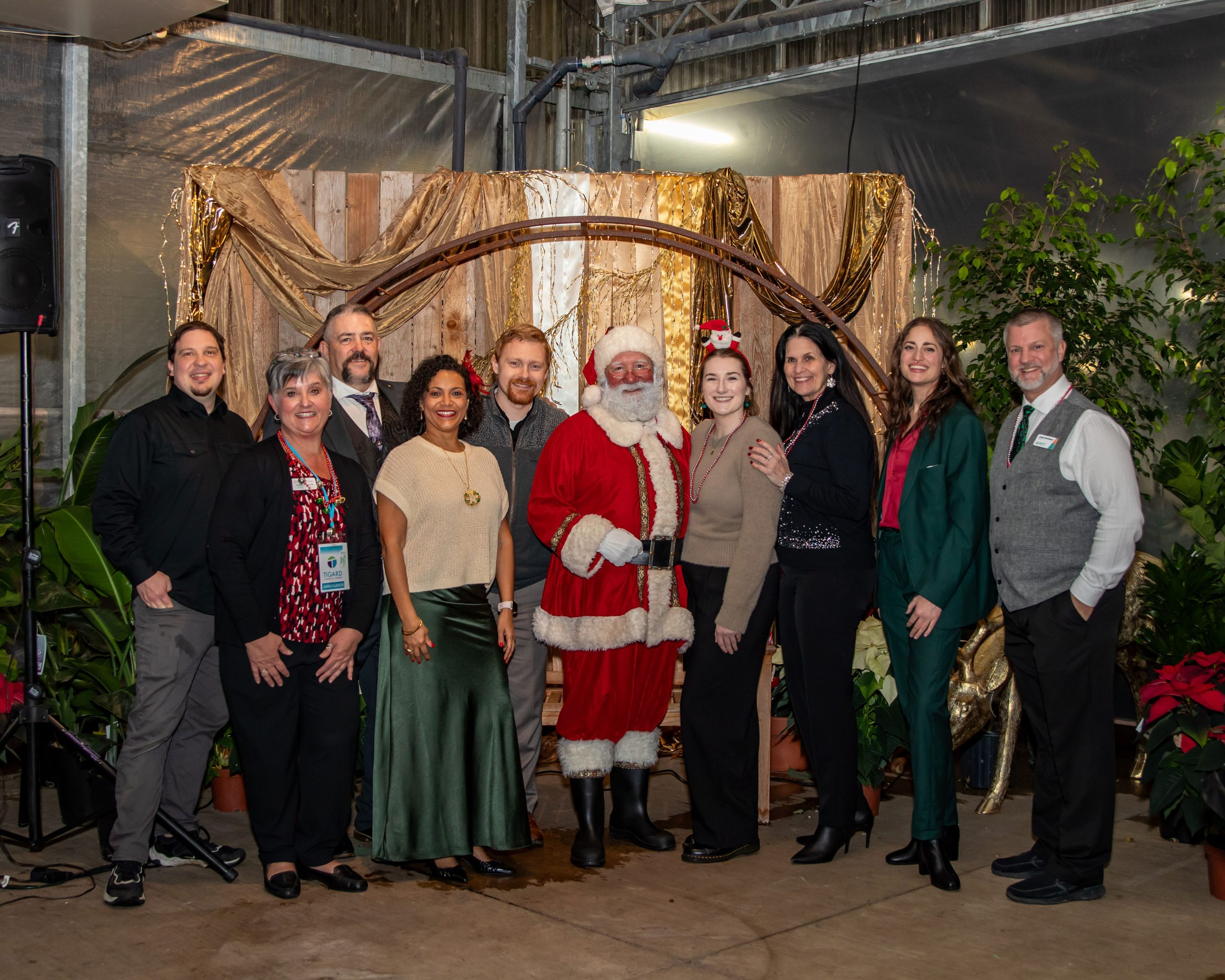 HolidayHappyHour2025 0397